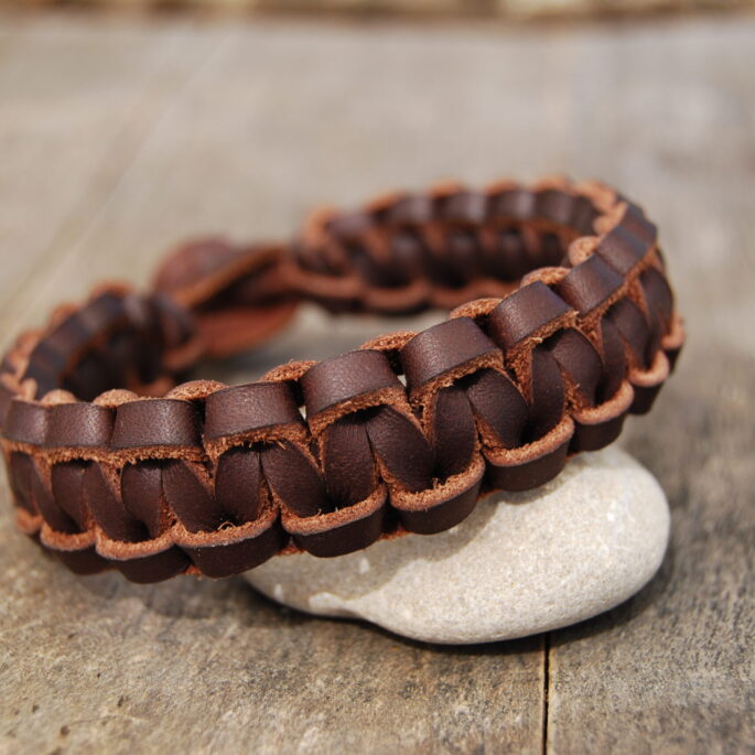 Bracelet en cuir macramé