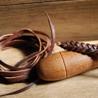 élaboration de tressage en cuir